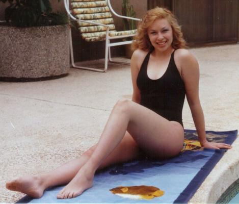 Jeanee Letsinger nua na piscina