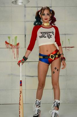 Riley Reid is Harley Quinn