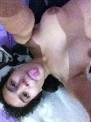 Inserting n stretching hairy teen enya from culiacan