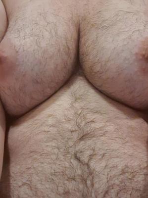 Hairy FTMs *gotta love that body hair