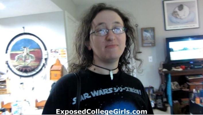 Exposto Nerdy College Girls Boquetes Bonés