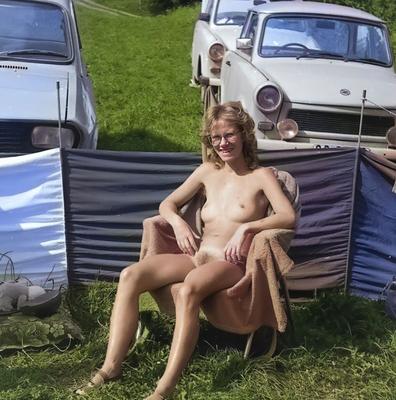 Verbesserte Bilder von posierenden Vintage-Schönheiten